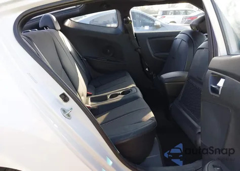 2016 Hyundai Veloster из США, поврежденный, VIN KMHTC6ADXGU292697